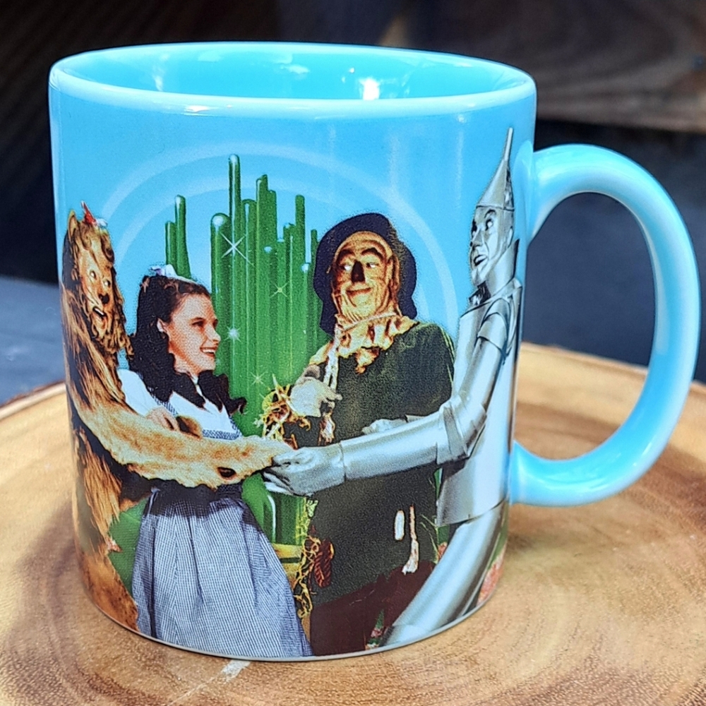 The Wizard of Oz Best Friends 12 Oz. Ceramic Light Blue Mug NWOT
